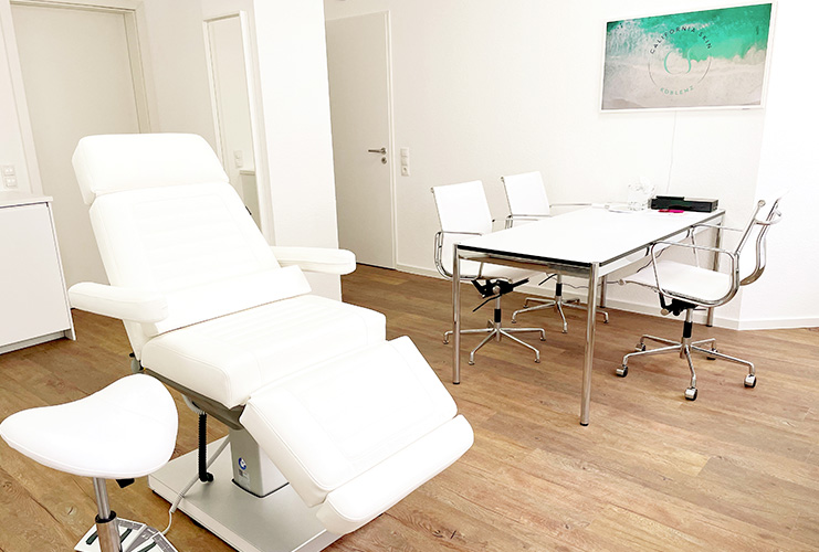 Faltenunterspritzung, California Skin Koblenz Behandlungsraum